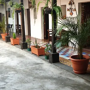Francisco's La Merced Hotel Antigua